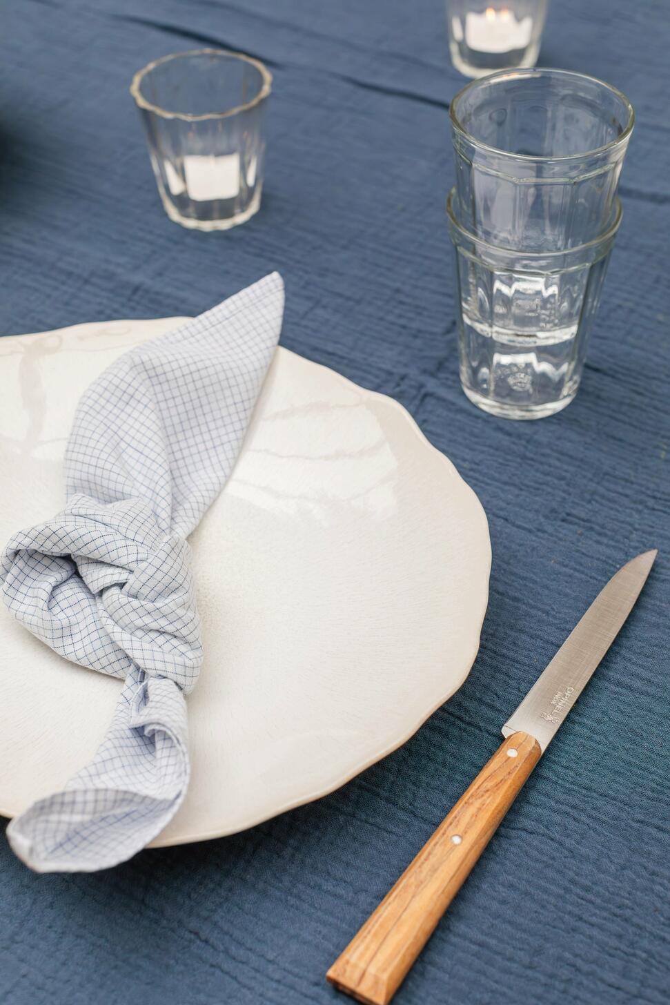 ceramic plate with pearl feather